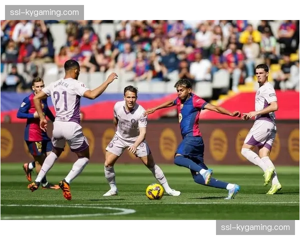 西甲第22轮：马略卡4-1塞维利亚，巴萨旧将托雷禁区内精彩扣球后劲射破门锦上添花