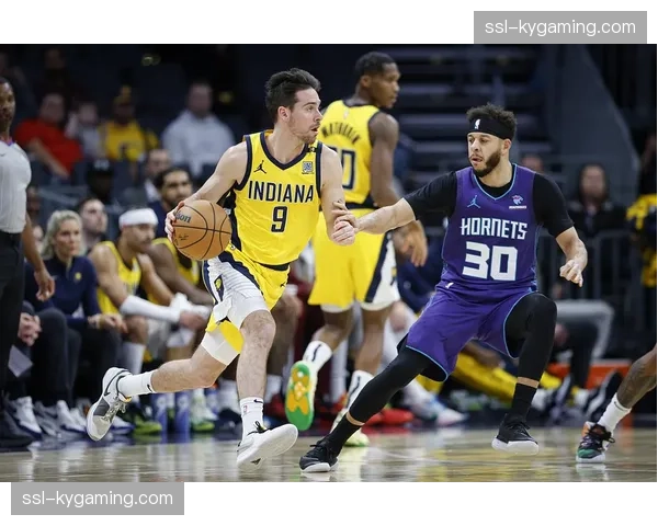 黄蜂步行者青年军对决，哈利伯顿三双表现技压群雄