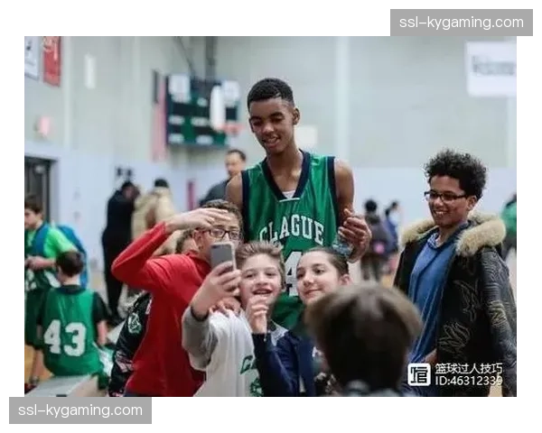 贝茨身高6英尺7英寸，神秘人购买的是防守系统核心组件网页